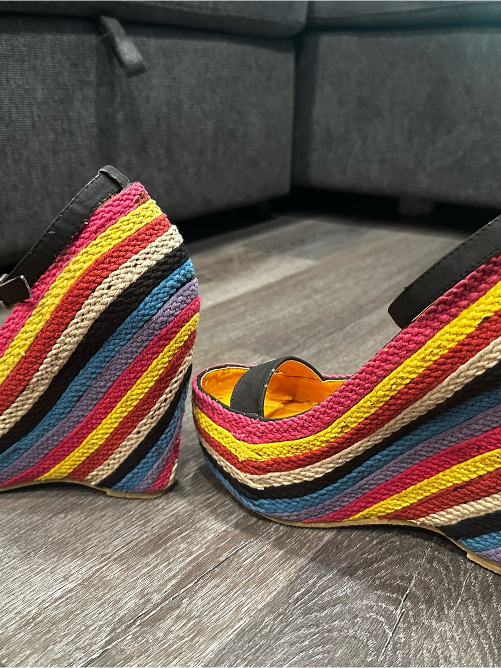 Fahrenheit Vintage Multicolor Striped Wedge Sandals - Women Size 6.5